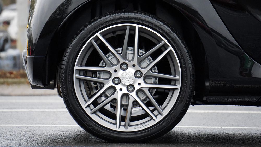 Tyres & rims comparator